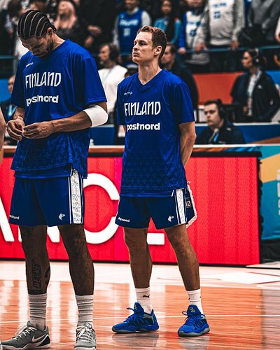 Hyvää itsenäisyyspäivää🇫🇮 aina ylpeänä edustamassa omaa synnyinmaata!💙 #suomi #itsenäisyyspäivä #linnanjuhlat 📸: @naisniemitu...