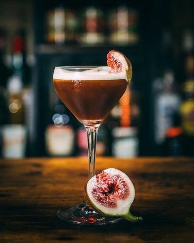 •••
It's time to put your Espresso Martini aside and try something much more delicious. I am going through some amazing sips ...