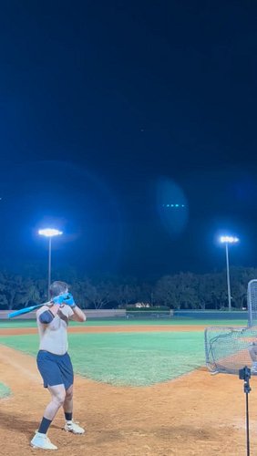 Hitting one home run every day until the Miami Marlins let me hit tin heir stadium - day 8
#baseball #homerun #fyp #viral