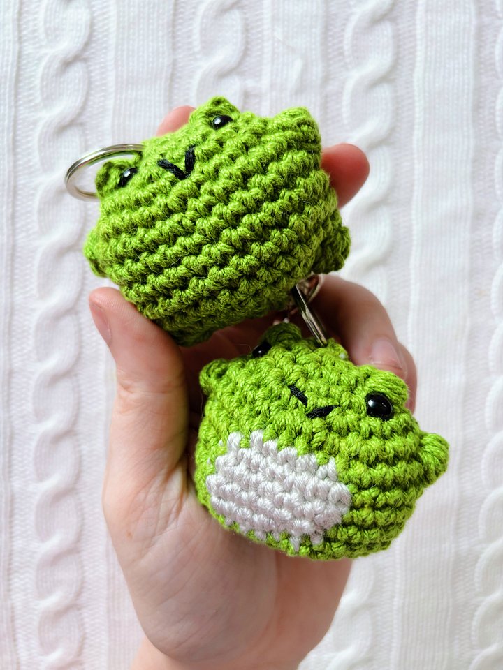 Wonky Frog Keychains product image (1)