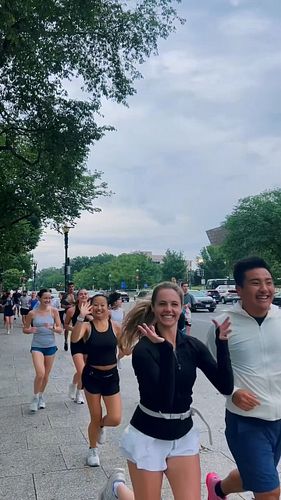 Week 23 ⚡️⚡️ Big thanks to @dogdazesocialclub for hosting us! We will see you next week! 
#runclub #washingtondc #dcrunclub #...