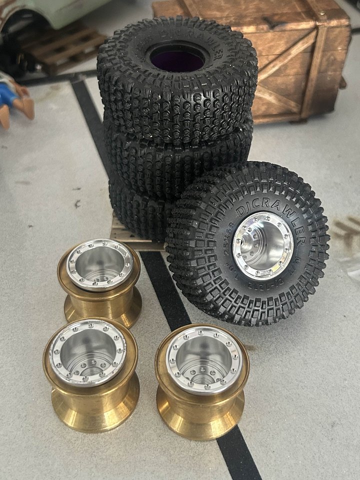 RCAWD Wheels / DJ Crawler tires product image (1)