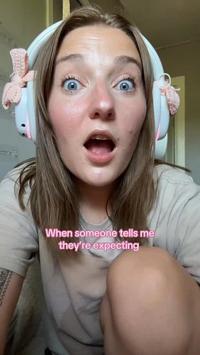 I would pay millions to go back and play animal crossing new horizons for the first time. 🥹🩷 

~ 

#cozygamingcommunity #anim...