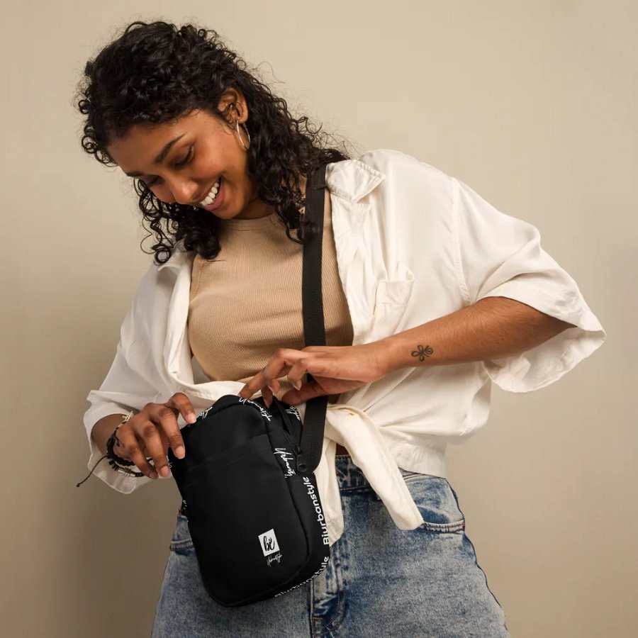 Urbanstyle Crossbody Bag product image (10)