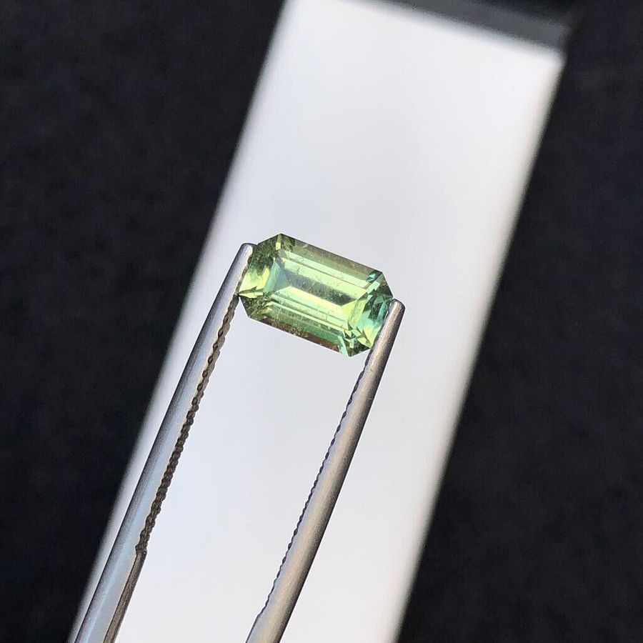 NATURAL TOURMALINE FOR RING YELLOW/GREEN COLOR EMERALD CUT SI GRADE, 1.50 CRT product image (2)