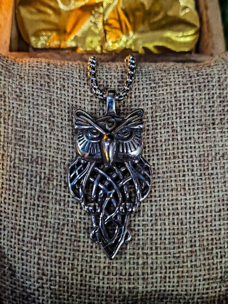The Armored Kingdom Owl of the Realm Necklace product image (1)