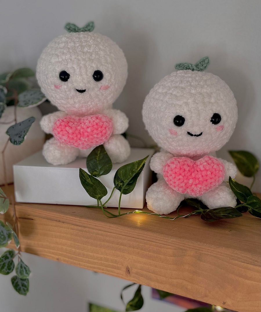 bean heart plushie product image (2)