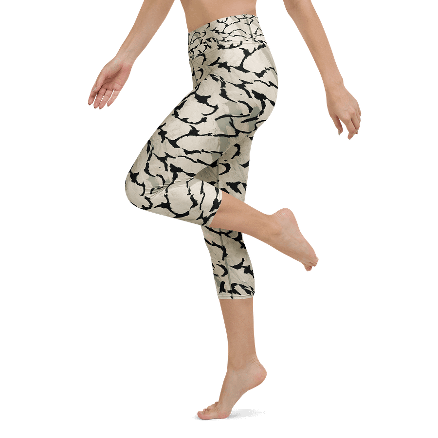 Animal Skin Capri Leggings product image (5)