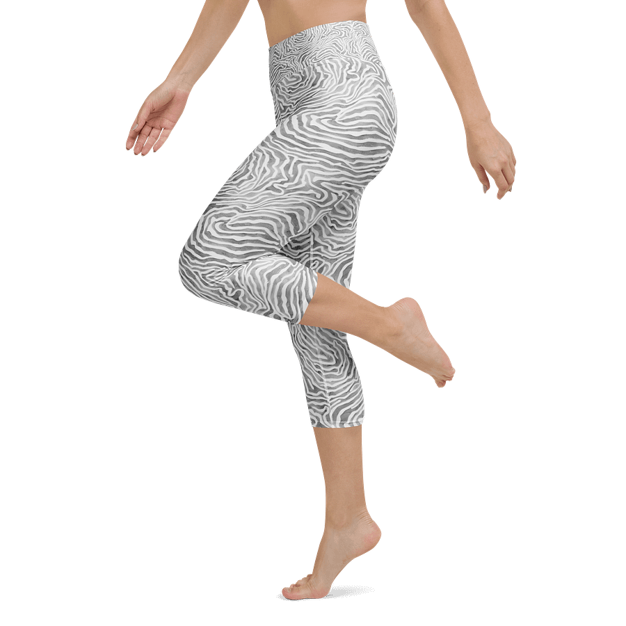 Light Grey Snake Capri Leggings product image (5)