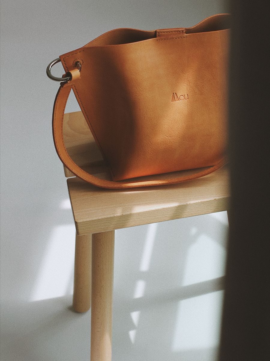 Vegetable Tanned Leather Shoulder Bag product image (3)