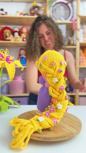 ¡Prepara tu ganchillo, porque la magia ha llegado! ✨ Después de la emoción que causó nuestra Rapunzel amigurumi, ¡hoy les ten...