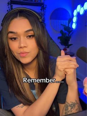 I hate that my light died mid recording 😭 #streaminglife #streamersoftiktok 
