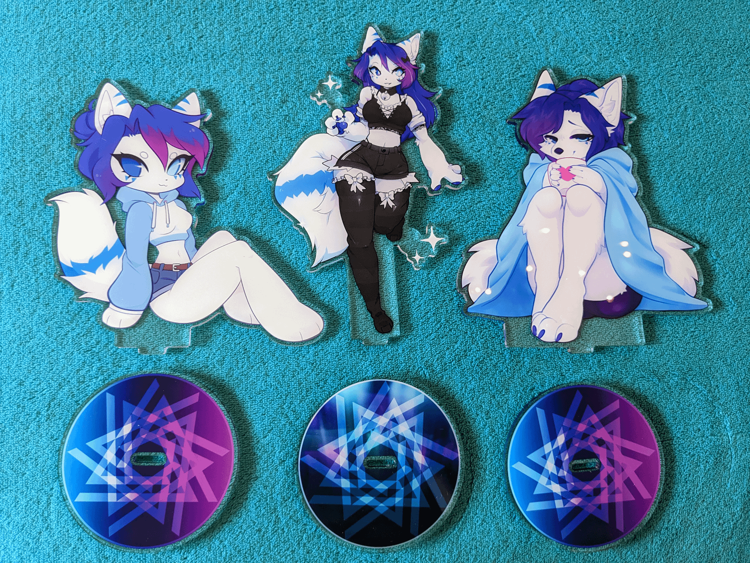 Sitting Pretty - Acrylic Standee product image (4)
