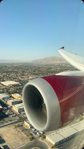 😎 @virginatlantic bringing the butter landings into @lasairport 😮‍💨

#virginatlantic #vs #virgin #lasvegas #harryreidinternat...