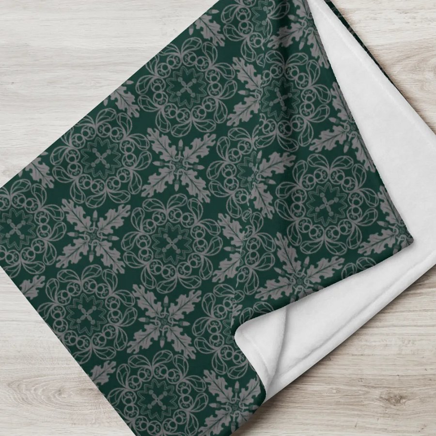 Oak Leaf Damask Throw Blanket product image (17)