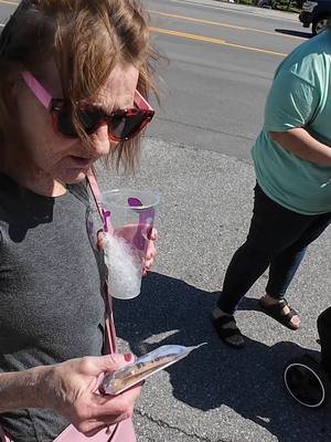 Happy Mothers day!#fypシ゚viral #bikersoftiktok #motorcycle #twowheeler #teamwork #bikelife #kentucky #fypシ゚ #fyp #fypage #giftcards #motorcyclelife #randomvideo #random #heythere #rider #bike #chikfila #fypviral #mothersday