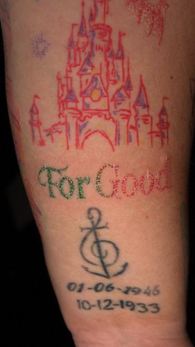 A tiny Wicked spell on the skin ✨
Green to pink shimmer + the words that hit our hearts
Because we really did change each oth...