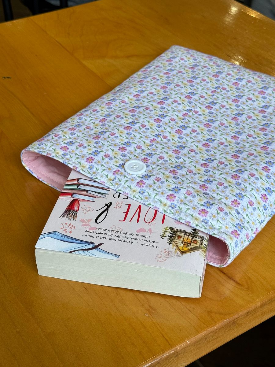 Book Girlies Book sleeve product image (1)