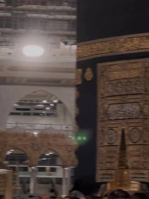 اللهم أعنّا على ذكرك وشكرك وحسن عبادتك، واكتب لنا العمرة في العام القادم، ولا تجعل هذا آخر عهدنا ببيتك الكريم.#مكه #عمره_مقبوله_باذن_الله #الكعبه_المشرفه🕋 