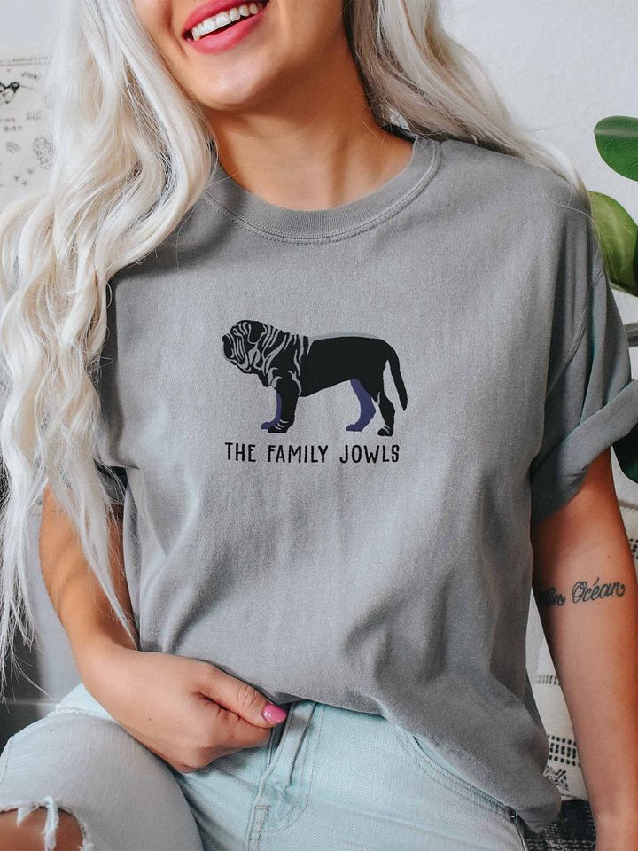 The Family Jowls T-Shirt(Embroidered) of a Neapolitan Mastiff(Black) product image (2)