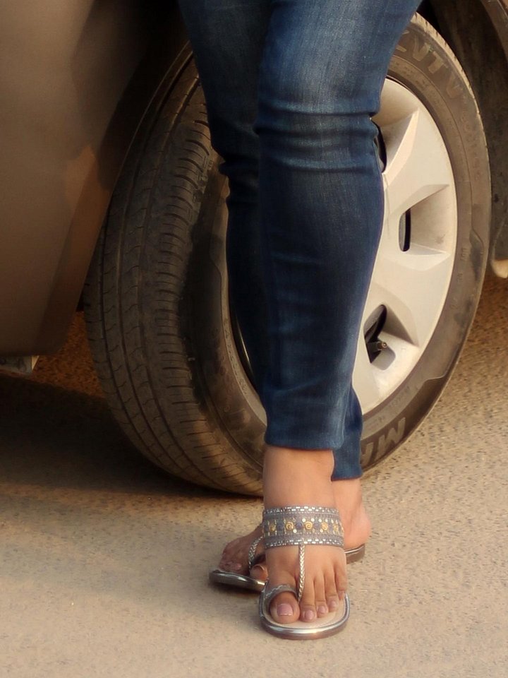 Girl's ethnic flat slippers product image (2)