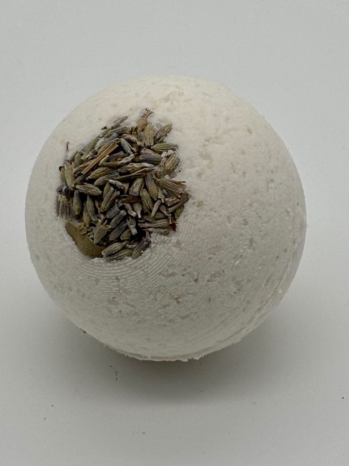 Lavender & Eucalyptus Bath Bomb product image (1)