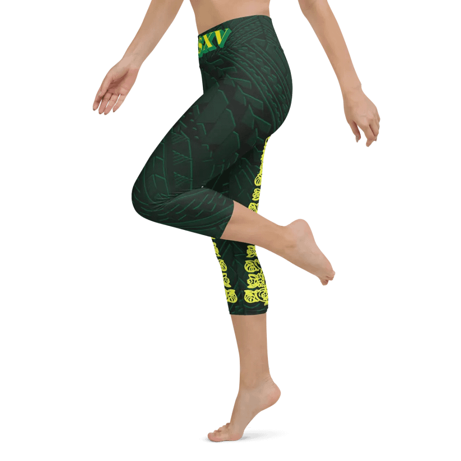 Symmetrical Serenity Yoga Capri Leggings product image (11)