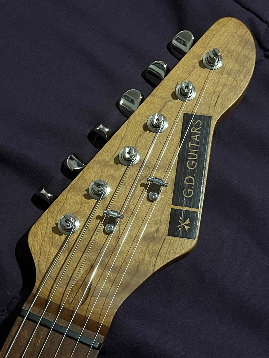 GD Guitars – Lake Placid Blue Hardtail Super S w/ GD Pickups Feral Fang Set product image (4)