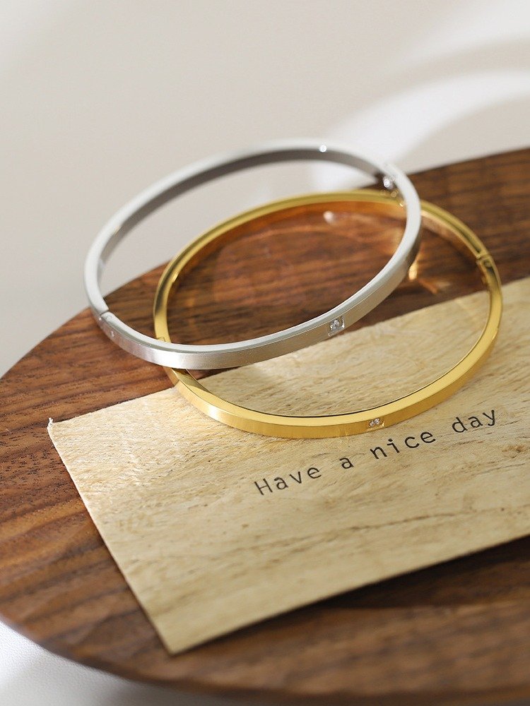 Brushed Matte Single Drill Bracelet | 18K Gold Plated product image (9)