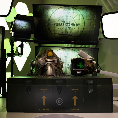 Please Stand By 🤯💥

I’m so grateful to be one of the S.P.E.C.I.A.L few chosen to receive this insane @Elgato x @Fallout kit. ...