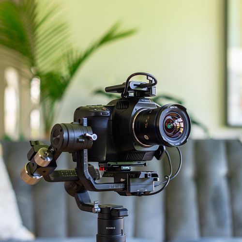 Probably the most intense setup I’ve used for interior videos. So cool! Let me know if you have any questions for my review c...
