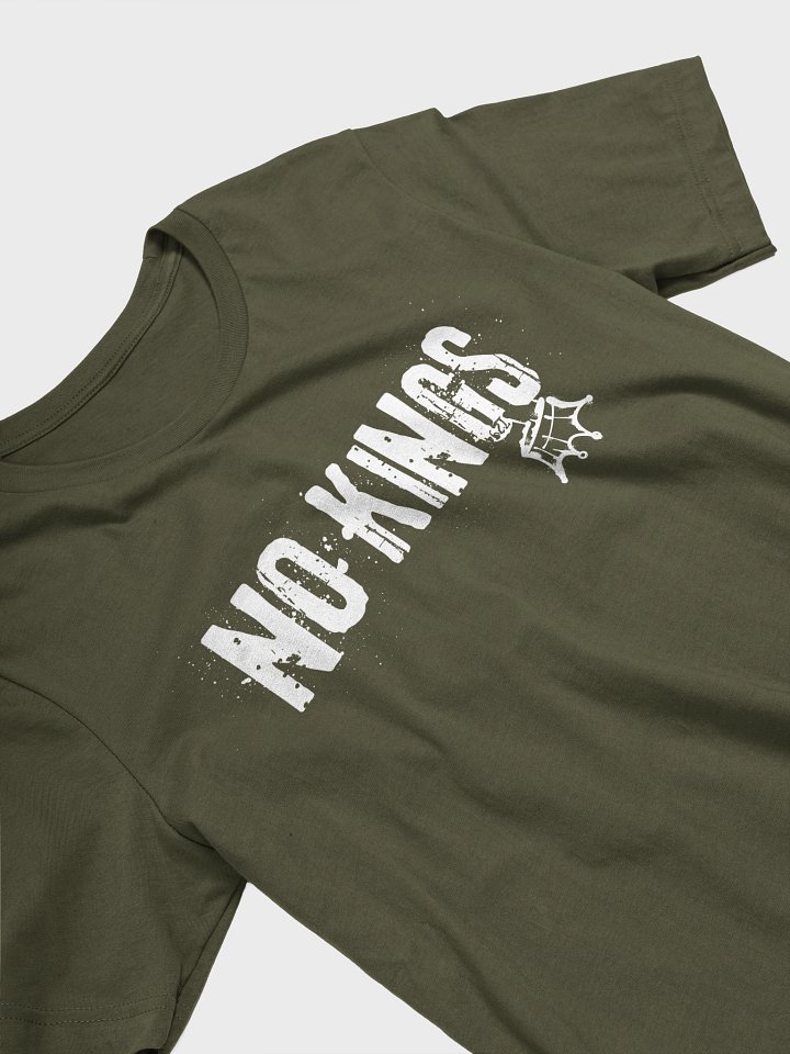 No Kings In Distress T-Shirt - Being Liberal product image (2)