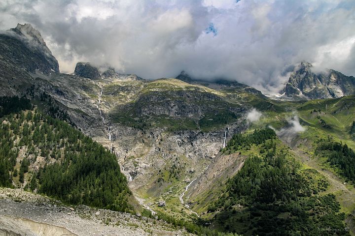 Majestic Waterscapes – Mont Blanc South, French Alps product image (1)