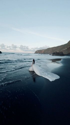 A pace on onyx sand 

#cinematic #travel #drone