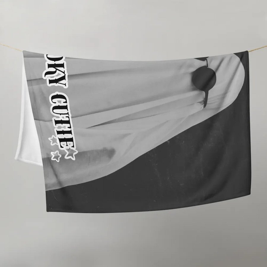 Spooky Cutie Throw Blanket product image (10)