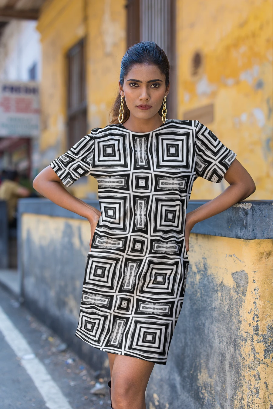 Abstract Monochrome Repeating Pattern Ladies T Shirt Dress product image (1)