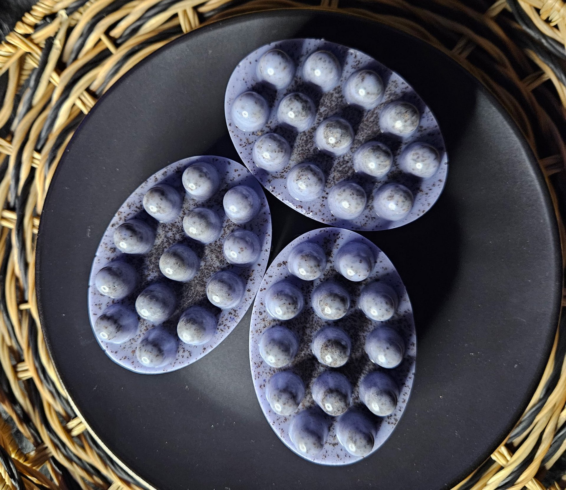 Spirulina & Bladderwrack Shampoo Bar product image (1)