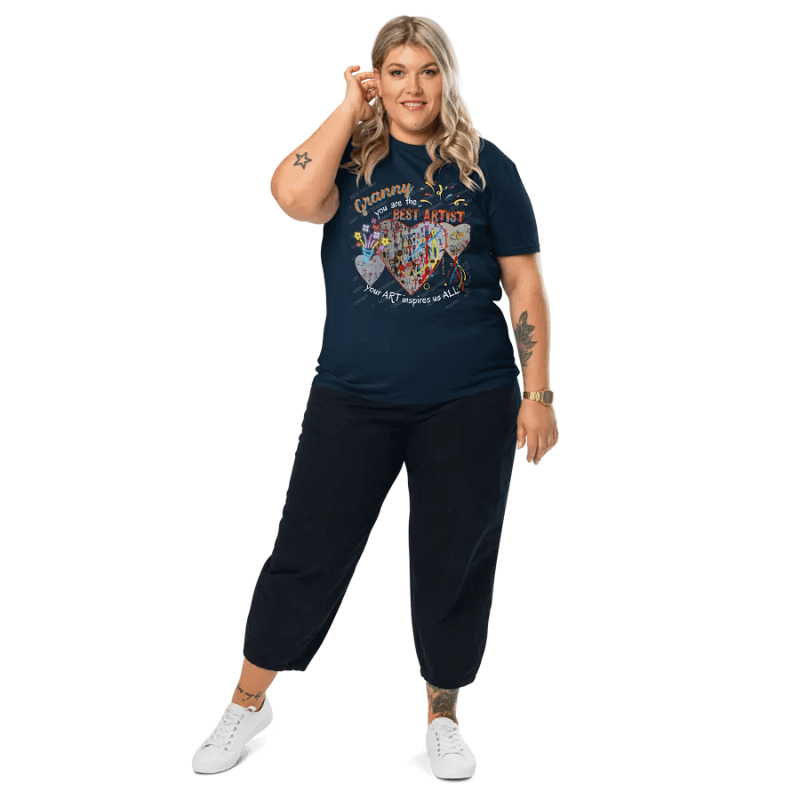 T shirt grandma depicting ‘Granny’s art is the best” you inspire us all. Perfect gift from grandchildren, product image (7)