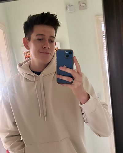 Did I post this as story at first? Yes 
Did you guys like it a lot? Also yes 👀
So now it’s being posted as well to fuel my eg...