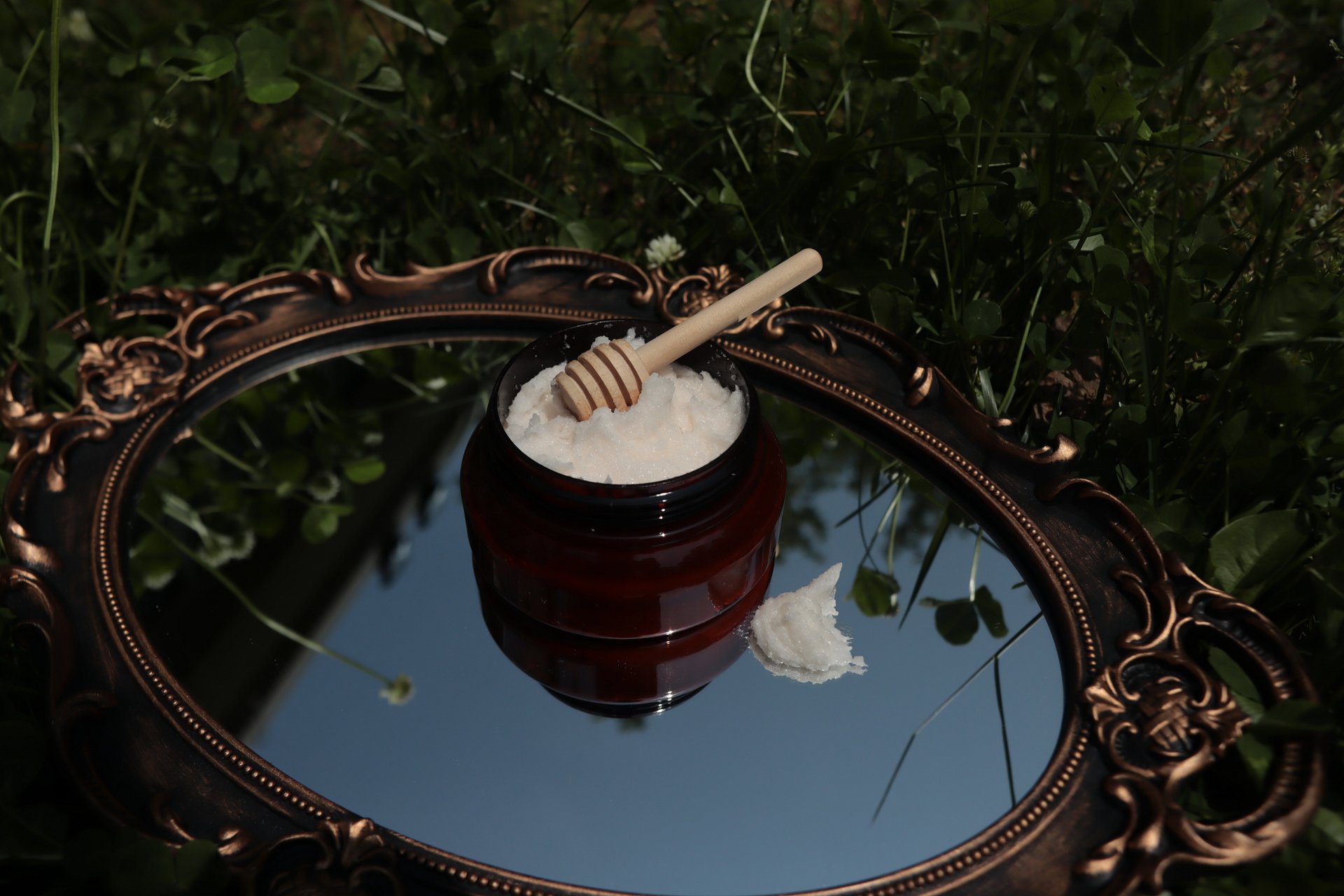 MoonLight Goddess Foaming Sugar Scrub product image (1)