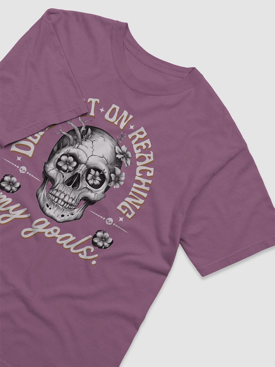 Resolute Remains Graphic Tee product image (38)