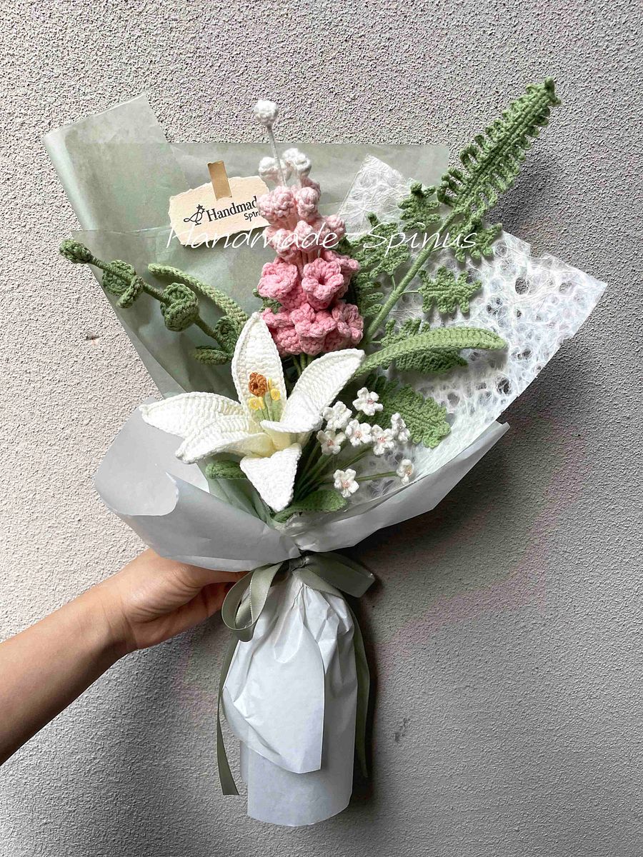 Greenfield Wonderland White Pink Flower Basket Crochet Knit Bouquet product image (3)