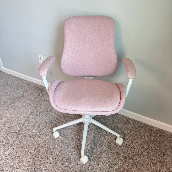 Office pink chair with white wheels product image (1)