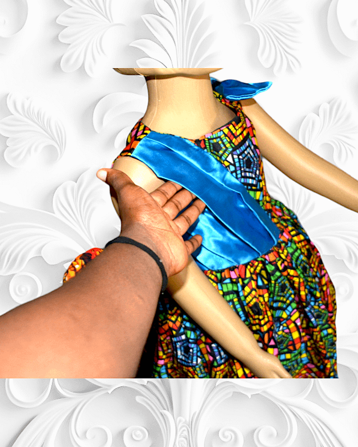 Side plaits Short gown 6-7 years product image (2)