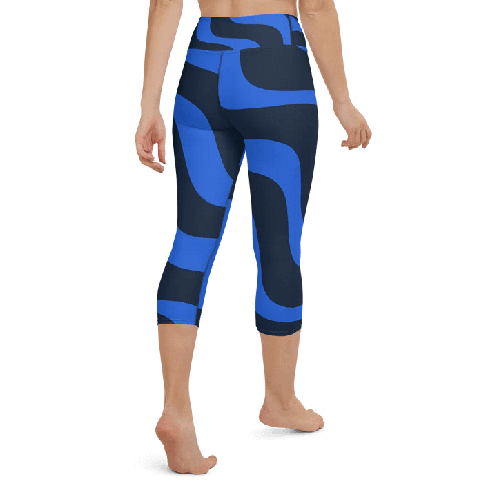 Ripple Effect Yoga Capri Leggings product image (2)