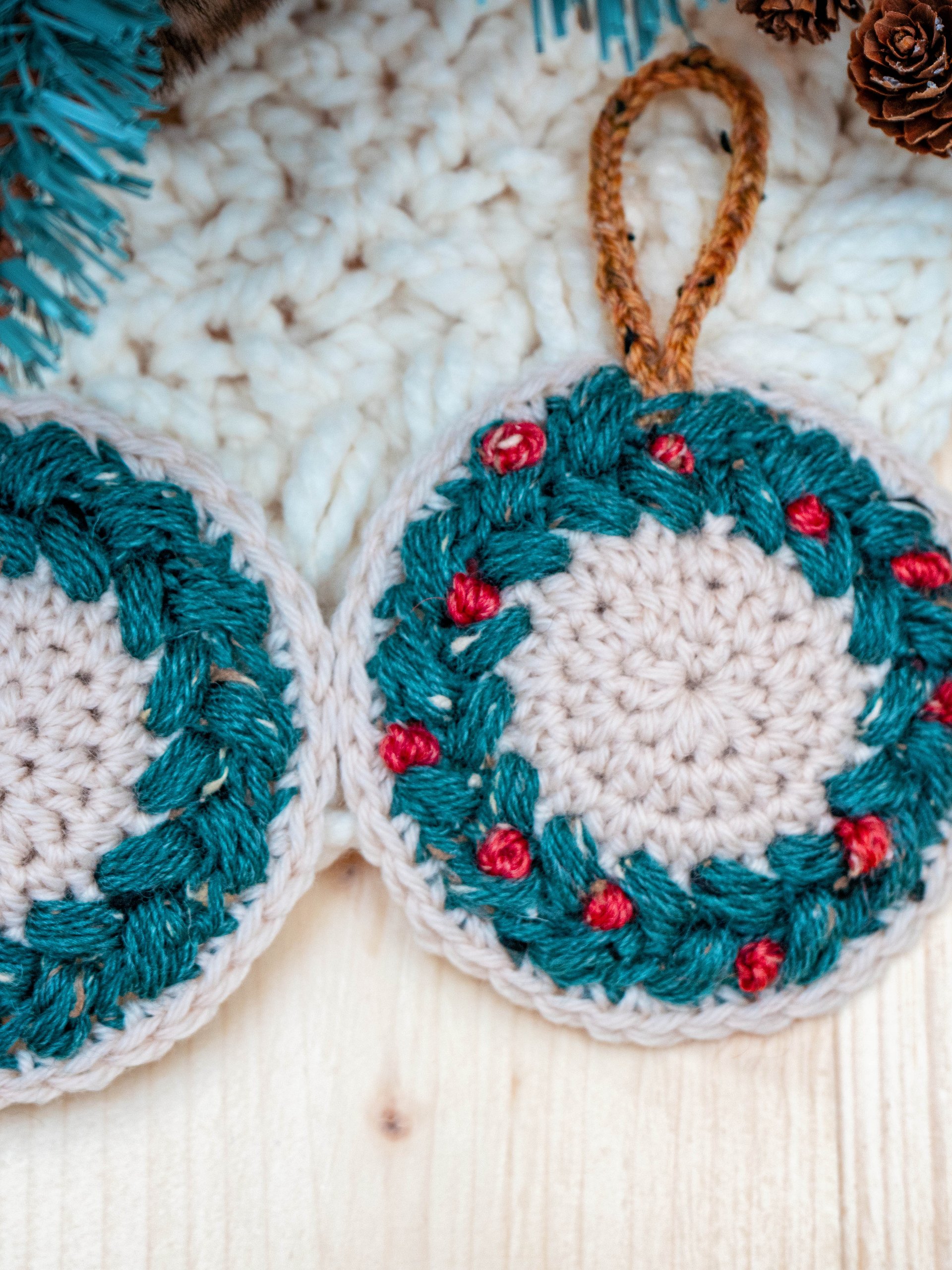 Macchiato Wreath Ornament and Coaster Crochet Pattern product image (2)