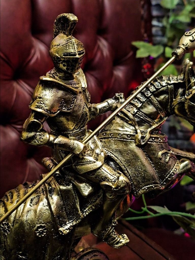The Armored Kingdom Golden Calvary Knight of the Storm product image (4)