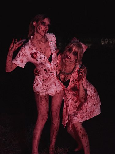 Careful… we bite.

🧟‍♀️🩸🧟‍♀️ 

@xjeanieex 

📸 @vulcan.captures 
🩸 @knightlighteffects 

#zombienurse #zombiemakeup #halloween...