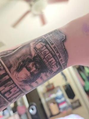 New addition to the sleeve! I'm so obsessed with the micro newspapers and photos. this was taken the day after I got it done 😍 #harrypotter #hogwarts #harry  #fyp #tattoo #tattoolover #siriusblack #fypage #fyppppppppppppppppppppppp 
