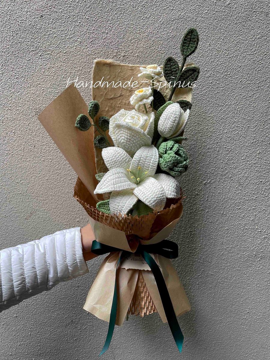 White+Green Rose Crochet Knit Bouquet product image (3)